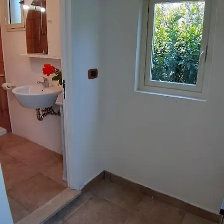 Nella Villa